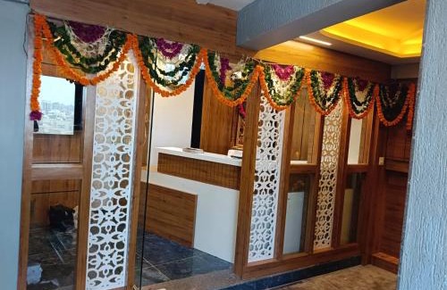 Ahmedabad Bed & Breakfast | Hotel RK ICON