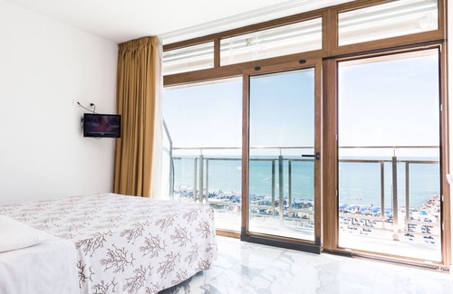 Marinella di Sarzana Hotel | Hotel Rondine