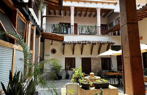 Santa Maria Ahuacatlan Apartment | Hotel Room, one block from the Lake centr 3