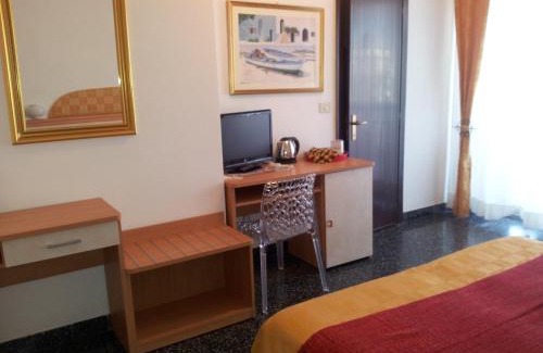 Porto San Giorgio Hotel | Hotel Rosa Meublé