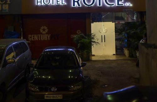 Kismat Nagar Hotel | Hotel Royce Executive Near US Consulate, Bandra Kurla Complex