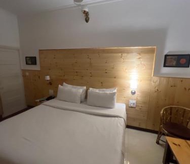 Bullawala Hotel | hotel saina inn