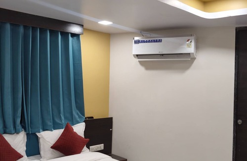 Ahmedabad Hotel | HOTEL SAROVAR GRAND