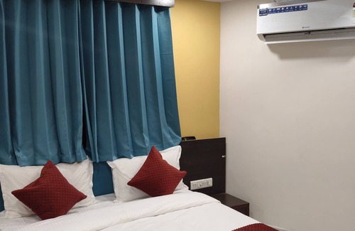 Ahmedabad Hotel | HOTEL SAROVAR GRAND