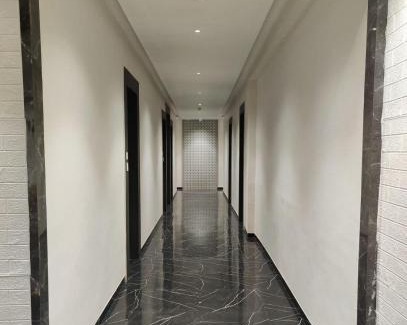 Bodakdev Hotel | Hotel Selfie Inn