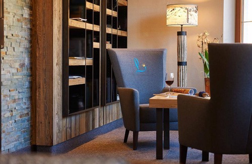 Hochgurgl Hotel | Hotel ∙ Single room, shower and bath, toilet, balcony