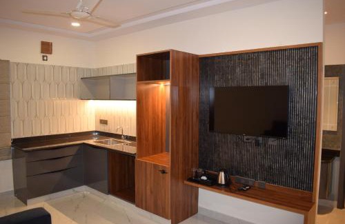 Gachibowli Hotel | Hotel Skyview