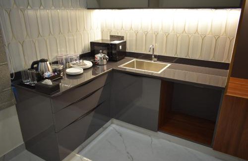 Gachibowli Hotel | Hotel Skyview