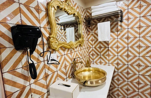 Sigra Hotel | Hotel Stay Banaras