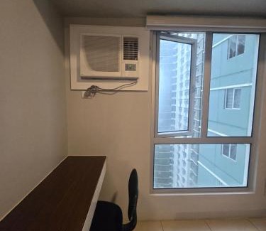 Cebu Apartment | Hotel Style Studio with Pool View & Fast Wi-Fi 4pax