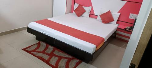 Paharganj Hotel | Hotel Su Shree Continental Dx Near New Delhi Railway Station