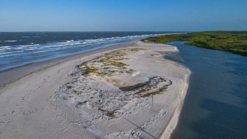 Marapanim Hotel | Hotel Terra e Mar - Crispim PA