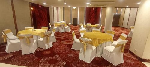 Lalkothi Hotel | Hotel The Radiant Star
