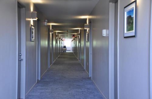 Mont-St-Hilaire Hotel | Hotel Transit