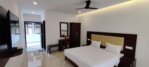 Thekkady Bed & Breakfast | Hotel trees thekkady