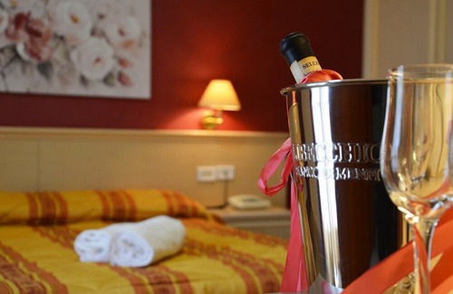 Sala Consilina Hotel | Hotel Vallisdea