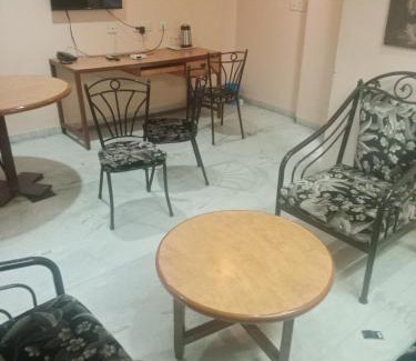 Karur Hotel | Hotel Valluvar