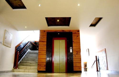 Jadrangal Hotel | Hotel Vatika - the riverside resort