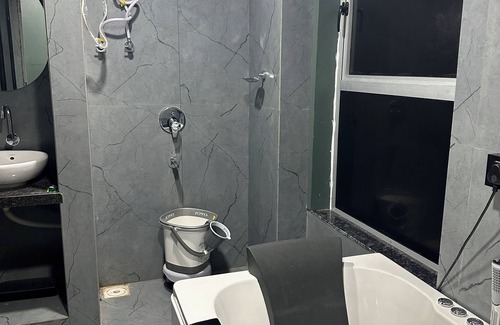 Surat Hotel | Hotel Victoria