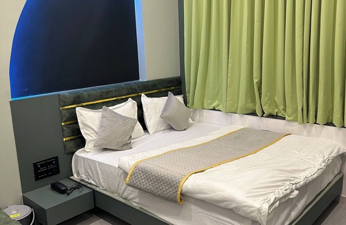 Surat Hotel | Hotel Victoria