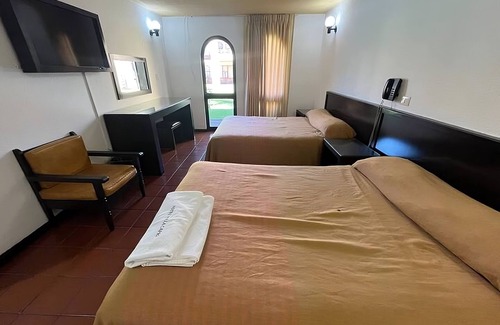 Morelia Hotel | Hotel Villa Capri, 2 camas dobles 4 Huéspedes