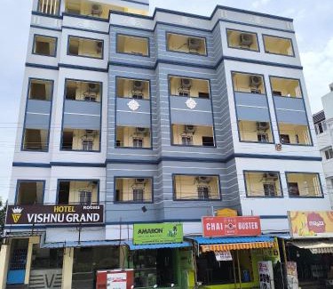 Tiruchanur Hotel | Hotel Vishnu Grand