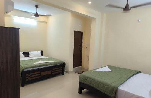 Tiruchanur Hotel | Hotel Vishnu Grand