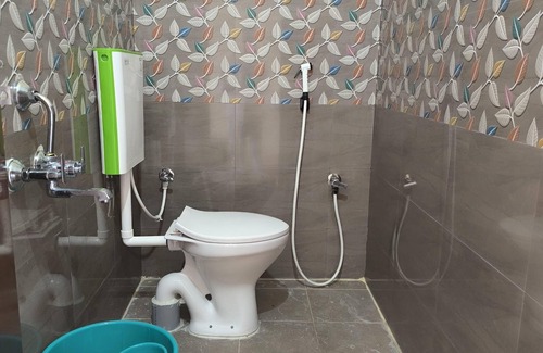 Tiruchanur Hotel | Hotel Vishnu Grand