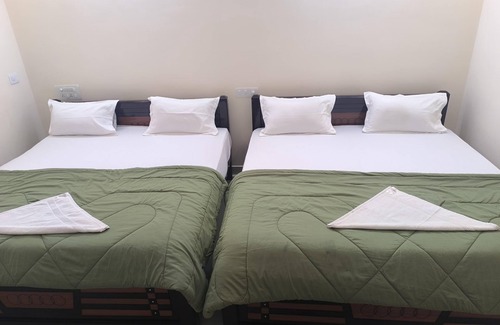 Tiruchanur Hotel | Hotel Vishnu Grand