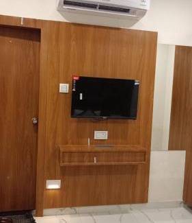 Ahmedabad Hotel | Hotel VOLGA INN