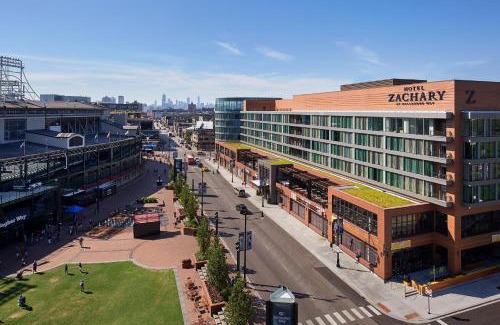 Wrigleyville Hotel | Hotel Zachary, Chicago, a Tribute Portfolio Hotel