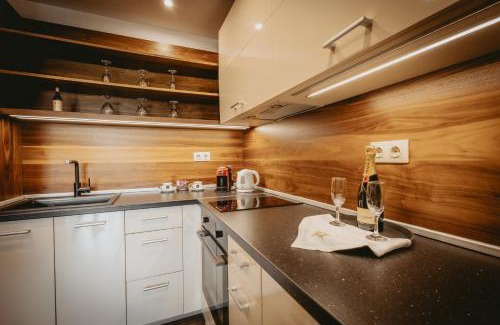 Lozenets Hotel | Hotel ZOO Sofia - Secured Paid Parking