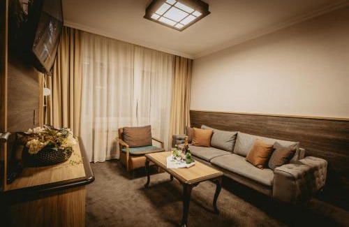 Lozenets Hotel | Hotel ZOO Sofia - Secured Paid Parking