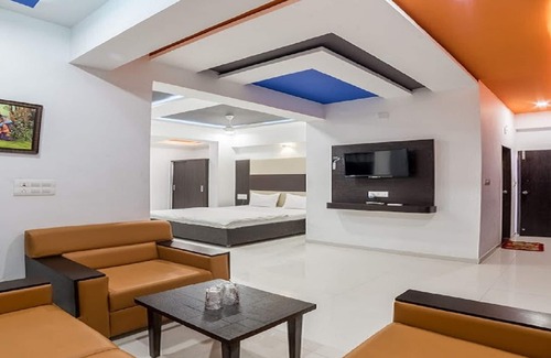 Akhol Hotel | Hotel Zorba, Deesa