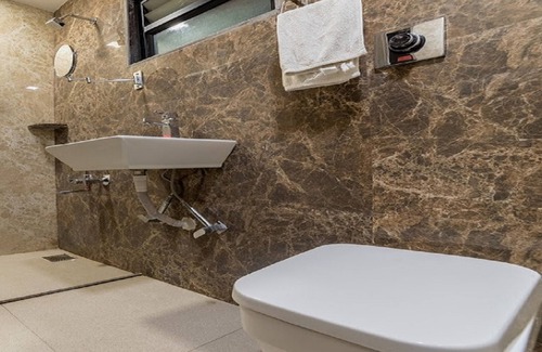 Akhol Hotel | Hotel Zorba, Deesa