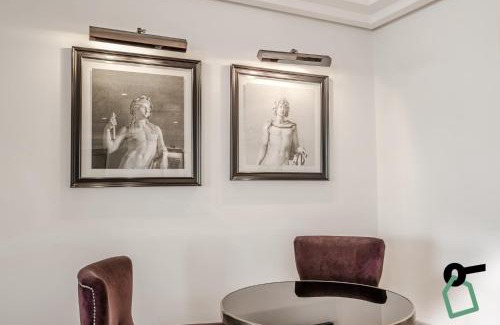 Historical Center Hotel | HOTIDAY Room Collection - Napoli Diaz