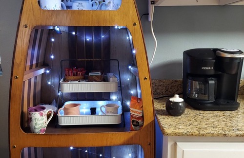 Gautier House | HotTub/Fish/RIVER FRONT/DOGS/SUMMER POOL.RIGHT BY GULF AND BEACHES. BRING BOAT!n