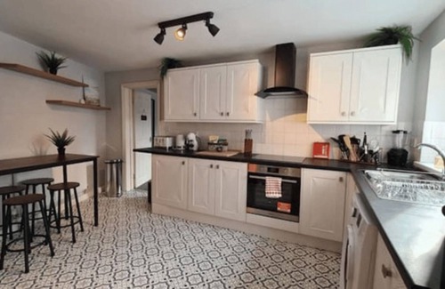 Sunderland House | *HotTub/Sauna/Massage/BBQ/Games/Beach! Sleeps 8*