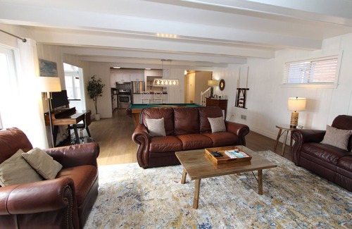 Goodview House | HotTub, Sauna, Paddle Boards, Kayaks, Firepit, Game Room, Linens, Scenic Point