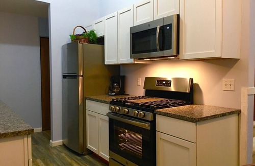 Houghton Lake Ski Chalet | Houghton Lake Chalet in family friendly resort