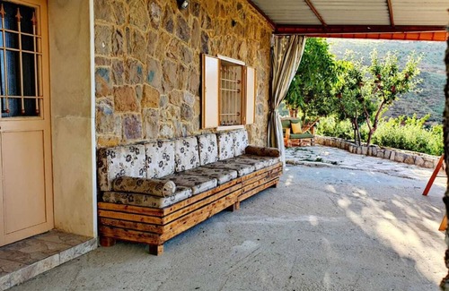 Tannourine El Tahta House | Hourata's Getaway