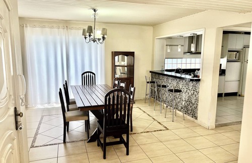Centro House | HOUSE/21 PEOPLE/POOL/AIR/4 SPACES/BABY/BILLIARDS