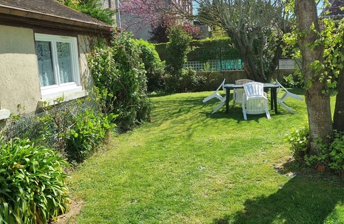 Luc-sur-Mer Apartment | House 100 m from the sea.