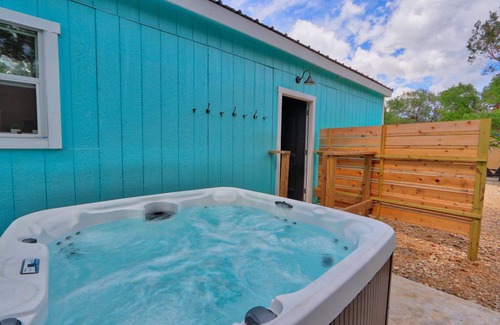 Driftwood House | House ∙ 12 bedrooms ∙ 31 guests