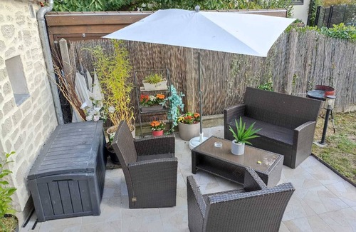 Saint-Brice-sous-Foret House | House 20 min from Paris (line h) + CDG airport link. 5 min walk to transport.