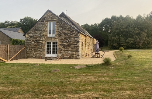 Sainte-Anne-sur-Vilaine Cottage | House 200 m2 for 11 people with heated swimming pool.