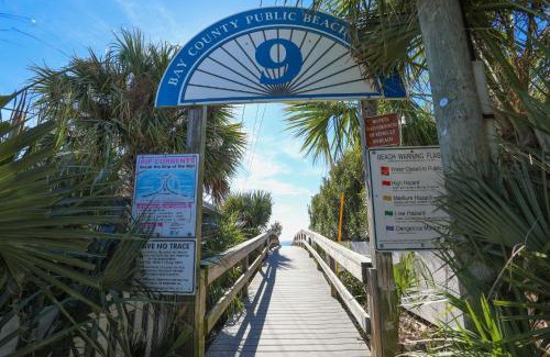 Biltmore Beach House | House 3 blocks to the beach