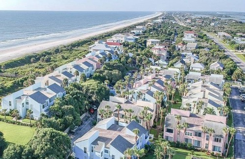 Crescent Beach House | House ∙ 4 bedrooms ∙ 12 guests