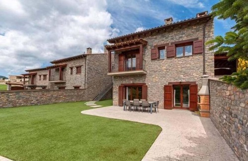 Montella House | House 4 rooms 10 Pax, Fireplace, BBQ & Cadí Views