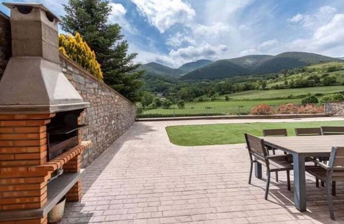 Montella House | House 4 rooms 10 Pax, Fireplace, BBQ & Cadí Views